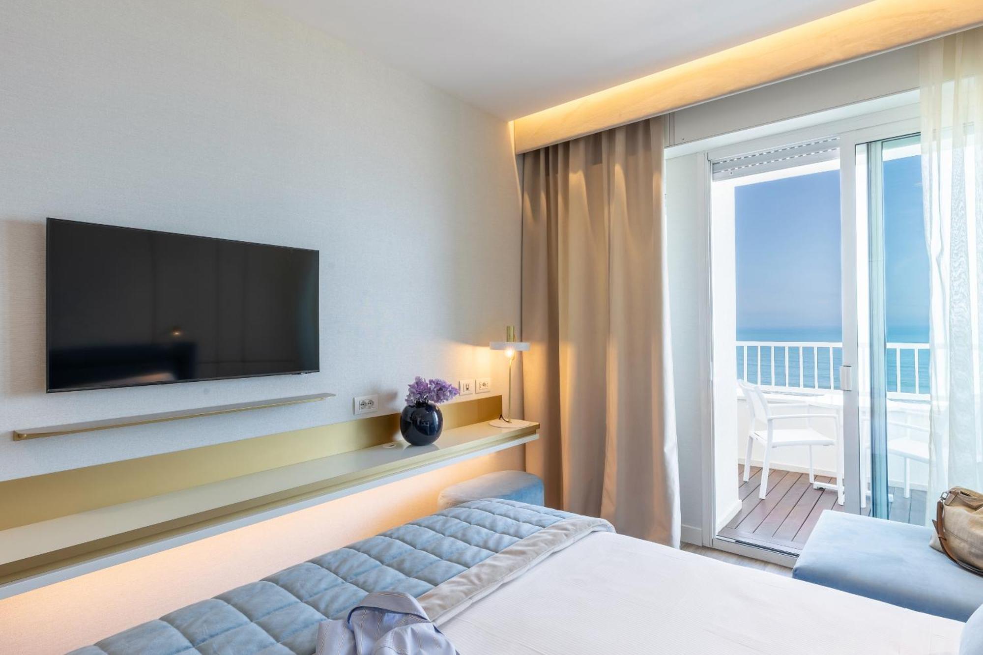 Hotel Tiffany'S Riccione Luaran gambar