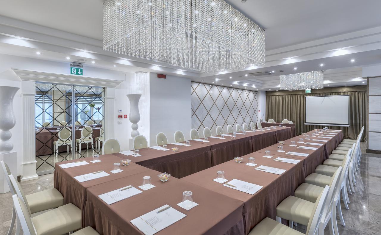 Hotel Tiffany'S Riccione Luaran gambar